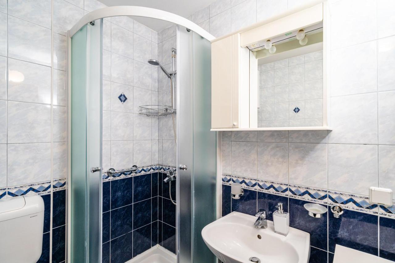 Central Apartment With Terrace Dubrovnik Ngoại thất bức ảnh