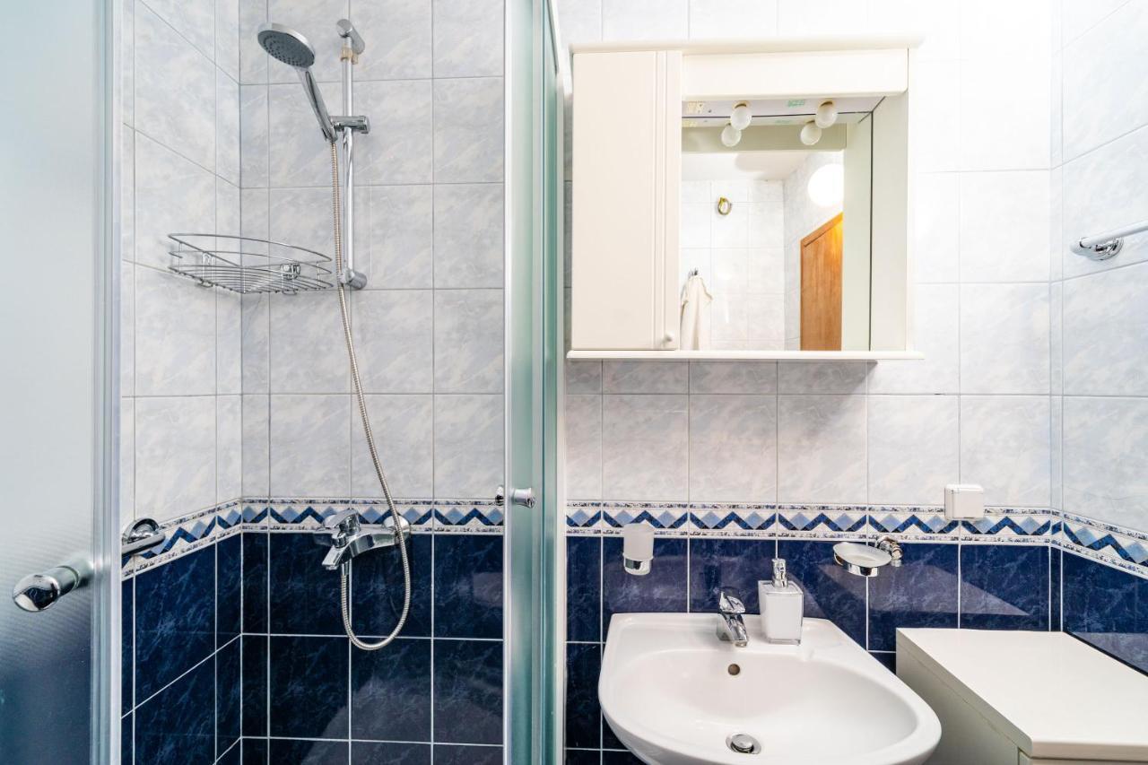 Central Apartment With Terrace Dubrovnik Ngoại thất bức ảnh